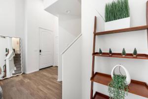 Billede fra billedgalleriet på Bright Private Room | Central OC by Irvine & Beach i Tustin + 18 billeder