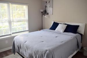 Ένα ή περισσότερα κρεβάτια σε δωμάτιο στο The Serene in Between