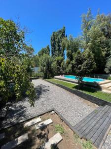 Bazén v ubytování Agradable casa con Tina de agua Caliente y Piscina nebo v jeho okolí