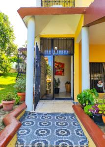 Κήπος έξω από το Refugio Encantador