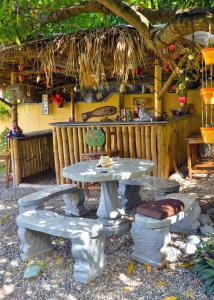 Κήπος έξω από το Refugio Encantador