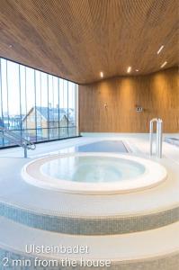 Φωτογραφία από το άλμπουμ του Lundenhuset 1917 - in the heart of Ulsteinvik σε Ulstein