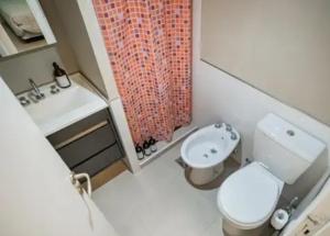 Ένα μπάνιο στο Hostel Suite DDT +5 φωτογραφίες