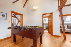 Η αίθουσα παιχνιδιών του Zum Alten Kuhstall - Großes Landhaus mit Sauna & viel Privatsphäre
