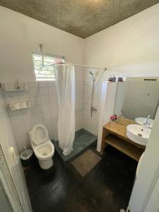 Ένα μπάνιο στο Hostal Luz Del Valle