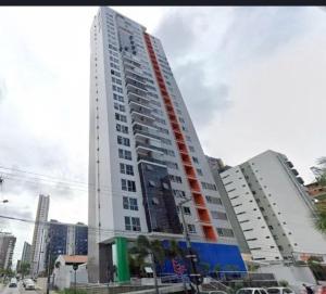 Το κτήριο όπου στεγάζεται  το διαμέρισμα