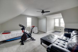 Φωτογραφία από το άλμπουμ του Well-Appointed Pittsburgh Home 1 Mi to Dtwn! στο Πίτσμπουργκ