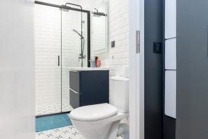 Ένα μπάνιο στο Studio 203 Anthracite - Design & Comfort