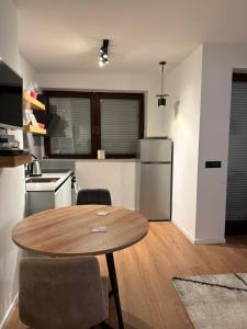 Ảnh trong thư viện ảnh của Center Apartment- Rexhep Luci ở Pristina +3 ảnh