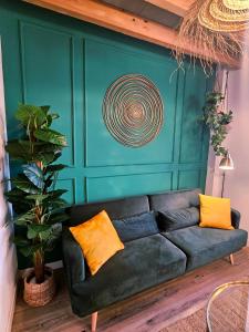 Et opholdsområde på Apartamentos de la Huerta + 62 billeder