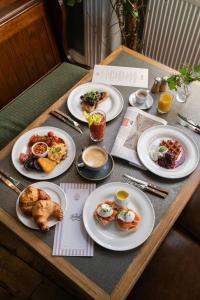 Φαγητό σε αυτό το ξενοδοχείο ή κάπου εκεί κοντά +51 φωτογραφίες