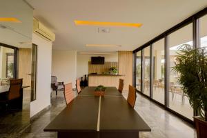 TV a/nebo společenská místnost v ubytování Antonio´s Palace Hotel