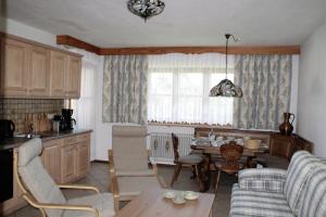 Kuchyň nebo kuchyňský kout v ubytování Ferienwohnung Jauß