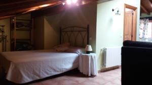 Llit o llits en una habitació de Los Mantos - Vivienda Rurales