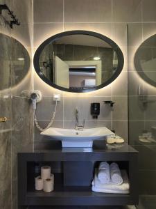 Ένα μπάνιο στο Anatolia Luxury Hotel