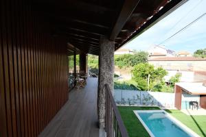 Bazén v ubytování Casa do Lanjal nebo v jeho okolí