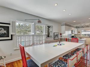 Η κουζίνα ή μικρή κουζίνα στο Coops Retreat Unit A