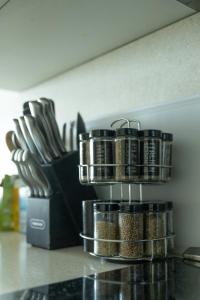 Φωτογραφία από το άλμπουμ του 3BR Penthouse with Rooftop Hot Tub and El Yunque Views σε Las Coles