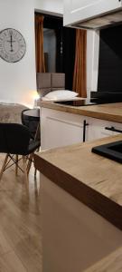 Η κουζίνα ή μικρή κουζίνα στο Drzewna Apartamenty-Wojska Polskiego