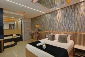 Postel nebo postele na pokoji v ubytování Hotel Motel Sherwood + 20 fotografií