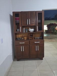 Nhà bếp/bếp nhỏ tại Casa de Temporada Reluz