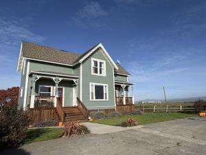 Το κτήριο όπου στεγάζεται  η παραθεριστική κατοικία