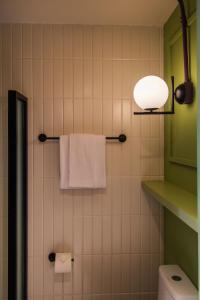 Ένα μπάνιο στο Nico Hotel & Residences +13 φωτογραφίες