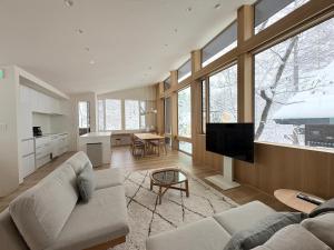 Χώρος καθιστικού στο KOMU Hakuba