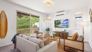 Χώρος καθιστικού στο Alaula by AvantStay Gated Security Home w Valley Ocean Views