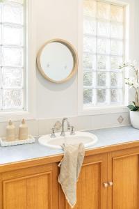 Φωτογραφία από το άλμπουμ του Dolphin View σε Palmers Island