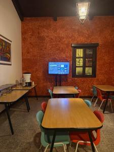 Μια τηλεόραση ή/και κέντρο ψυχαγωγίας στο Luna Maya Boutique Hotel +47 φωτογραφίες