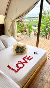 Postel nebo postele na pokoji v ubytování Trạm Mây Glamping + 19 fotografií