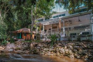 Природа в окрестностях курортного отеля