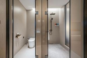 Imagine din galeria proprietății GLaDoRe Shenzhen Hotel în Shutianbu