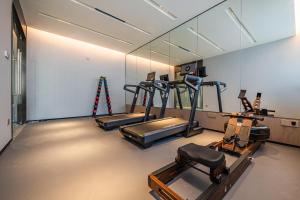 Imagine din galeria proprietății GLaDoRe Shenzhen Hotel în Shutianbu