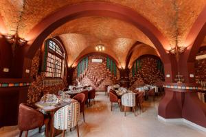 Restaurace v ubytování opal legacy luxor