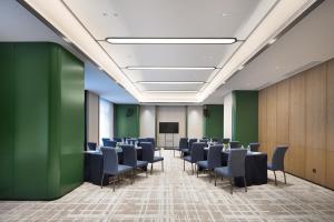 武漢市にあるWANDA YI Wuhanの会議室(椅子、表彰台付)