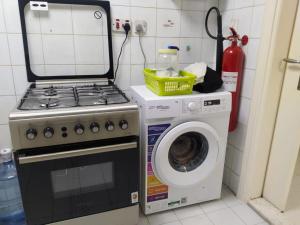 Η κουζίνα ή μικρή κουζίνα στο thrifty regular room for 2 to 4