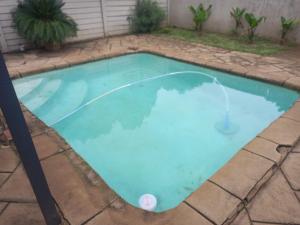 Swimmingpoolen hos eller tæt på 329 on 30th Avenue Villieria Aimee