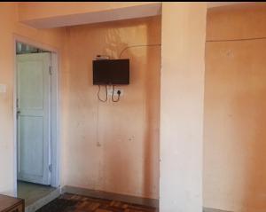 Μια τηλεόραση ή/και κέντρο ψυχαγωγίας στο Narkanda Haven Rooms