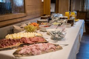 Comida en el hotel o alrededores 31 fotos más