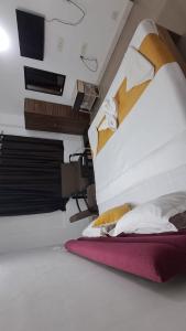 Μια τηλεόραση ή/και κέντρο ψυχαγωγίας στο Soooper Hotel 2