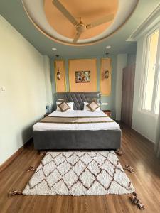 Postel nebo postele na pokoji v ubytování Room Racers