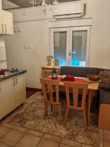 Kuchyň nebo kuchyňský kout v ubytování Holiday House Provance