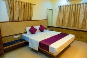 Galería fotográfica de Hotel New Punjab, Nashik en Nashik 9 fotos más