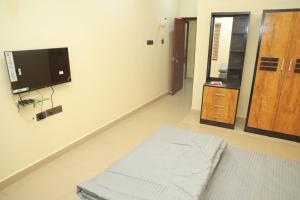 Μια τηλεόραση ή/και κέντρο ψυχαγωγίας στο SJ Homes +5 φωτογραφίες