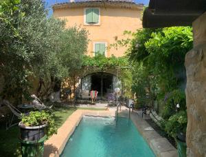 Φωτογραφία από το άλμπουμ του Les chambres du Mazel σε Poulx