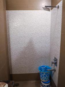 Et badeværelse på Hotel New Punjab, Nashik