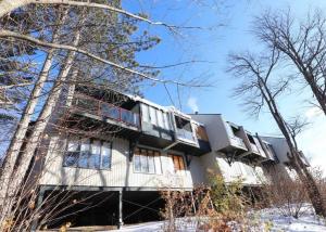 Bygningen som feriehuset ligger i