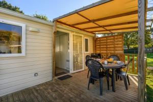 Αίθριο ή υπαίθριος χώρος στο Camping Lac des Vieilles Forges